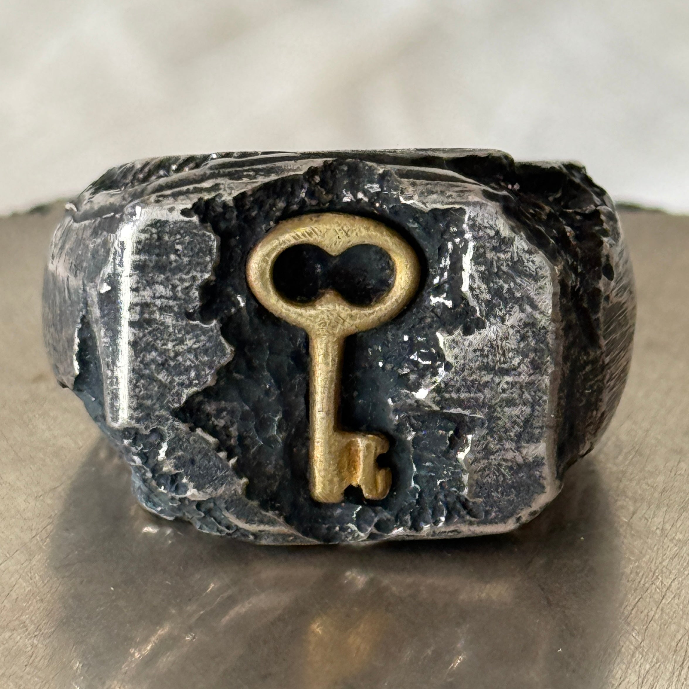 Relic Key oversized – TÓ GARAL
