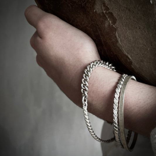 Duality bracelet